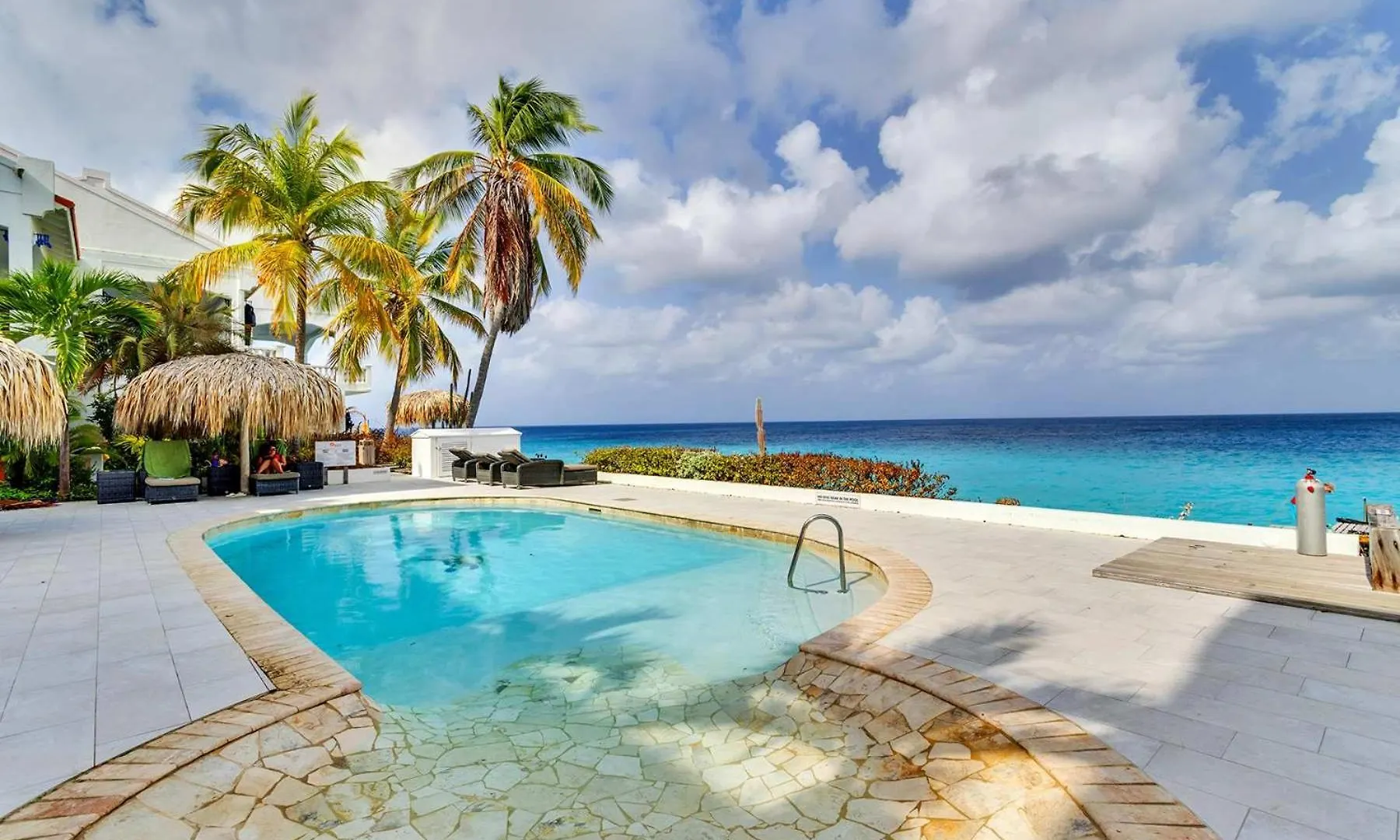 Belmar Oceanfront Apartments 21 Right On The Ocean With Diving Facilities クラレンダイク